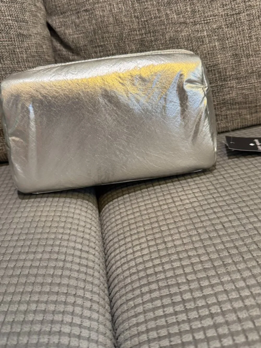 KATE SPADE Carter Metallic Silver Cosmetic Makeup Travel Pouch Case NEW W/TAG